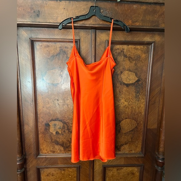 GUC Nanushka Emila Wrap Effect Mini Dress in Blood Orange. Size L. - Picture 5 of 8